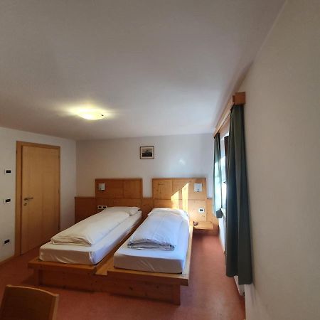 Albergo Bar Ristorante Dolomia Badia  Bagian luar foto