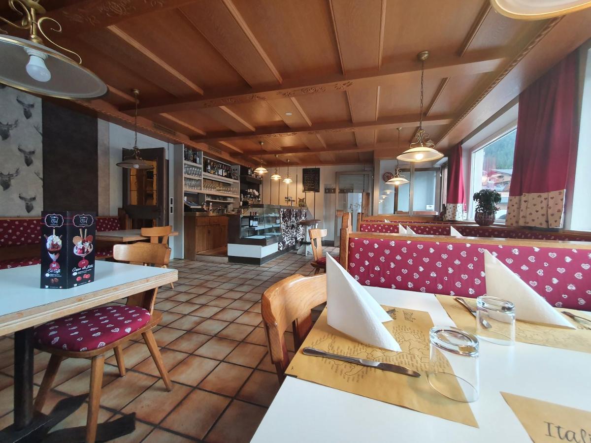 Albergo Bar Ristorante Dolomia Badia  Bagian luar foto