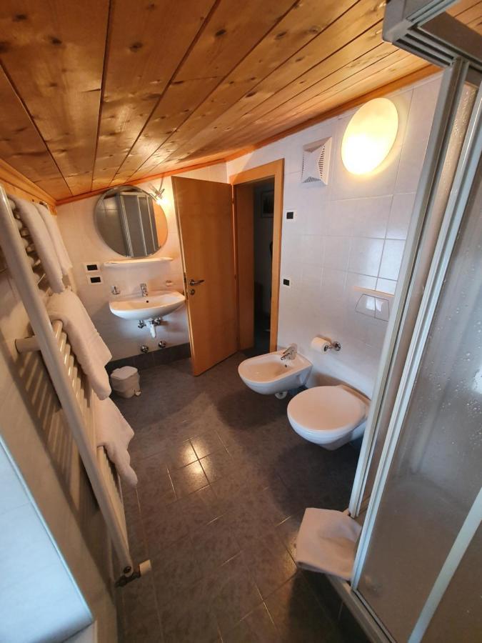 Albergo Bar Ristorante Dolomia Badia  Bagian luar foto