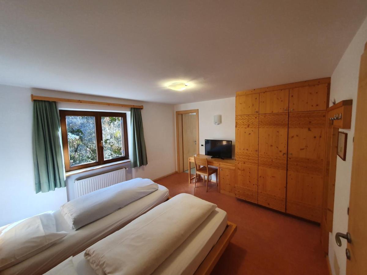 Albergo Bar Ristorante Dolomia Badia  Bagian luar foto